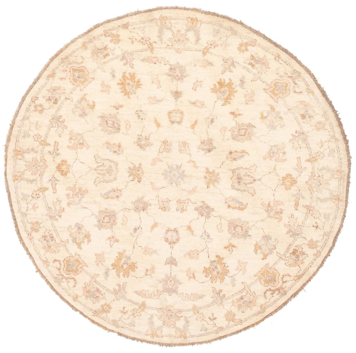 Beschrijving: Een rond vloerkleed met een beige en tan design.