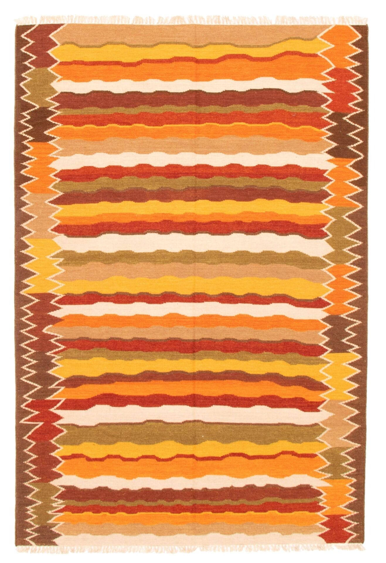 Turkse Ankara FW, een rechthoekige platgeweven wollen kelim van 191 x 282 cm, heeft een zigzagrand en horizontale strepen in de kleuren oranje, bruin, geel en beige.