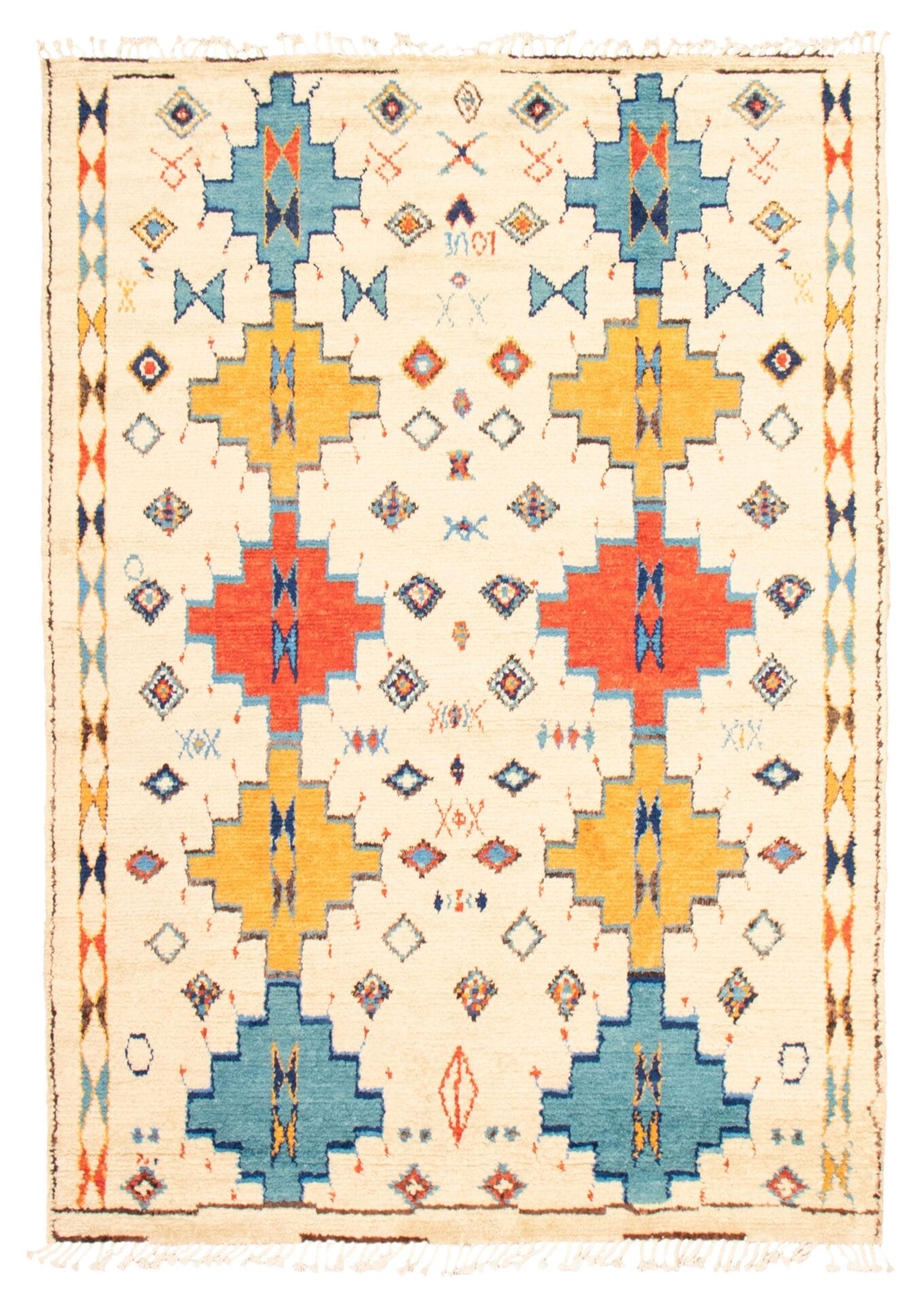 Het Pak Pak Fijnste Marrakech Handgeknoopt Wollen Vloerkleed, met een afmeting van 234 x 333 cm, is een rechthoekig tapijt met een geometrisch patroon in levendige tinten oranje, geel, blauw en beige. Het ingewikkelde ontwerp bevat diamanten en kruizen en is afgewerkt met franjes aan de randen.