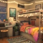 Een gezellige, goed ingerichte studentenkamer met een hoogslaper versierd met kleurrijk beddengoed, lichtslingers en kunst aan de muren. Een bureau met een laptop en opbergvakken bevinden zich onder het bed, perfect om je studeerplek in te richten.