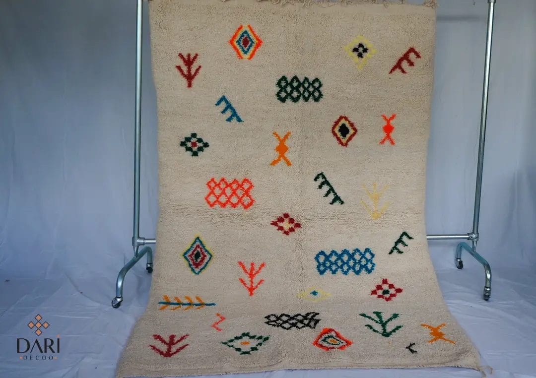 Azilal Wol met berbersymbolen